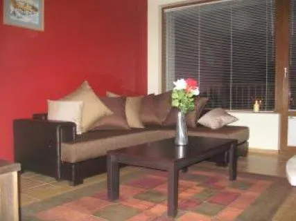 27 Monastery アパート バンスコ