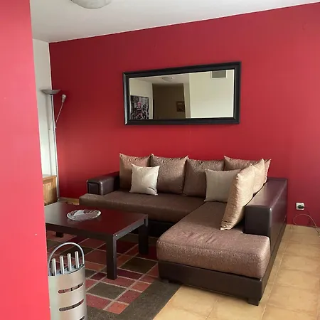 27 Monastery アパート バンスコ